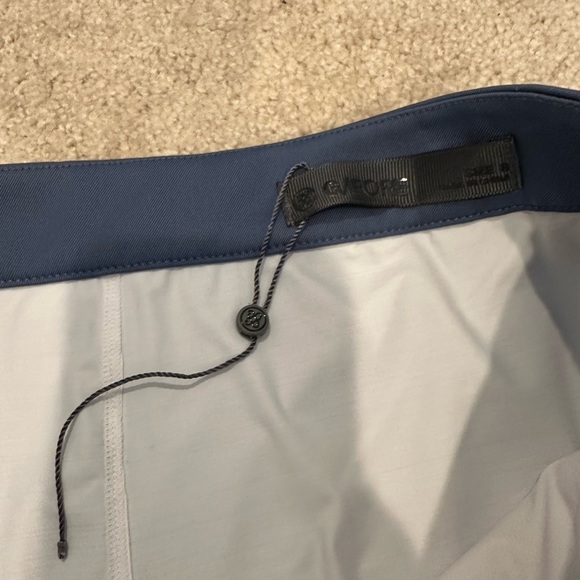 Gfore Tux 4-Way Stretch Twill Golf Skort Slate Blue 8 NWOT - Picture 4 of 5